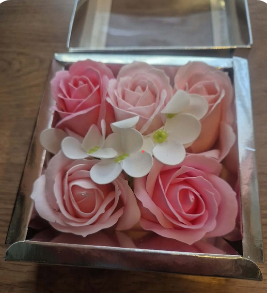 MIni Flower Box 6 róż
